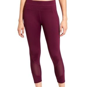 Athleta Sonar Capri Leggings Plum M
